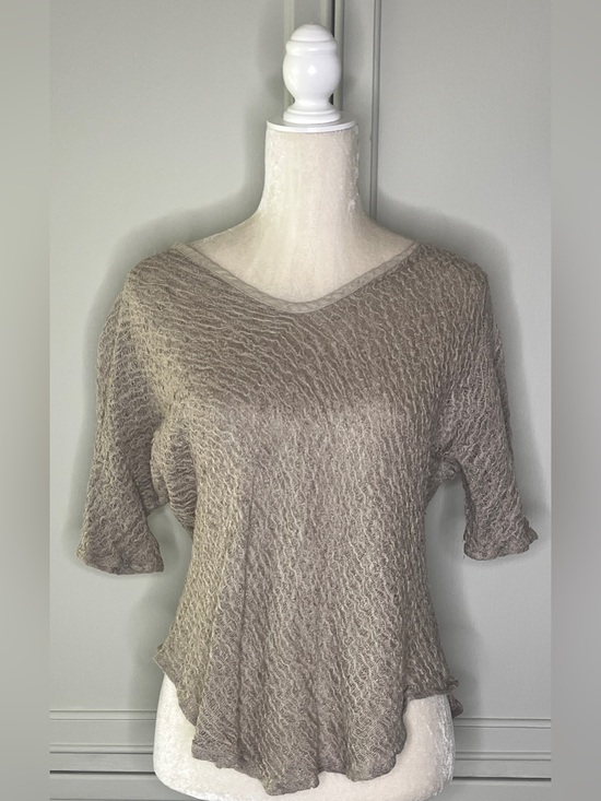 Mastro Moda Tops - Women's Taupe Textured V-Neck Tunic Top